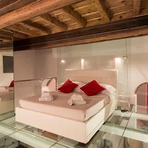 Via Cerva - Raffinato Ed Elegante - Posizione Centralissima Milano